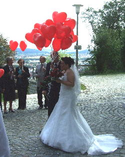 Strauss mit Herzballons zur Hochzeit